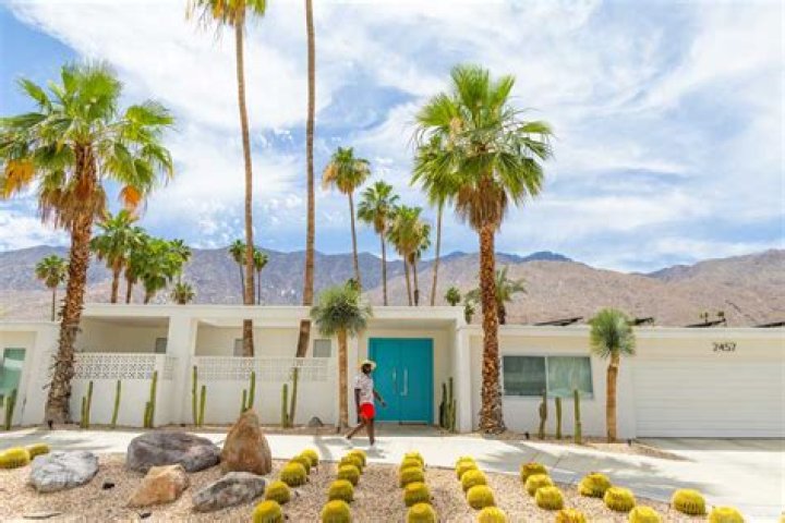 Where does Chris Jenner live in Palm Springs?