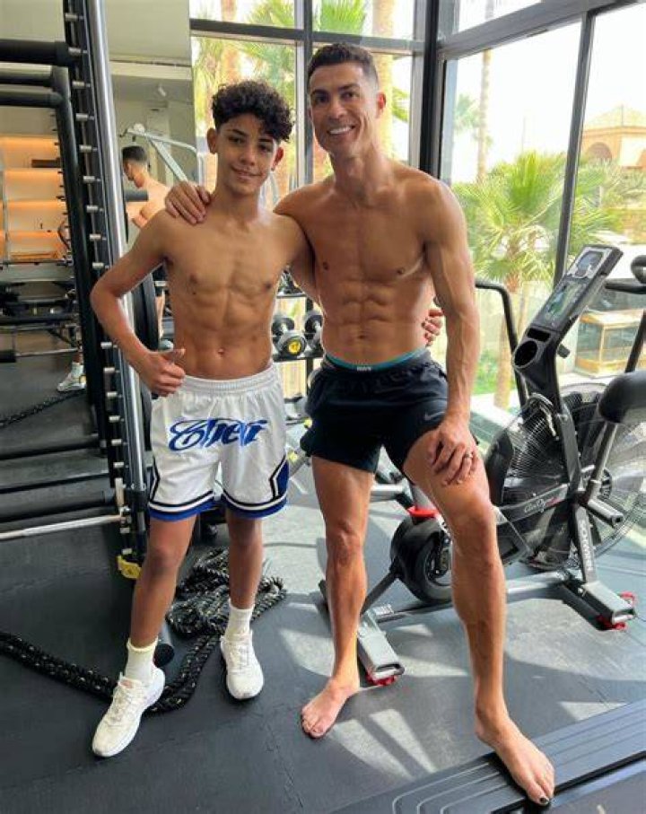Where is cr7 father from?
