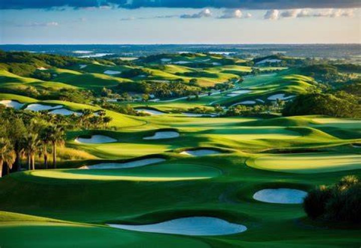 Which county has the most golf courses?