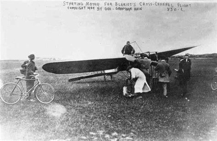 Who crossed English Channel first?