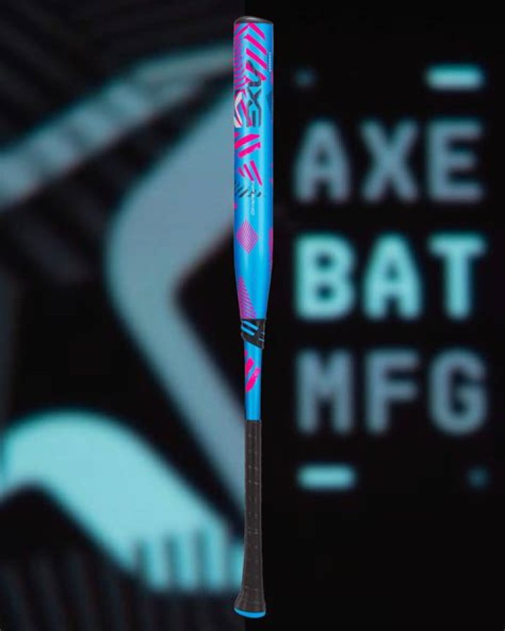 Who designed AXE bat?