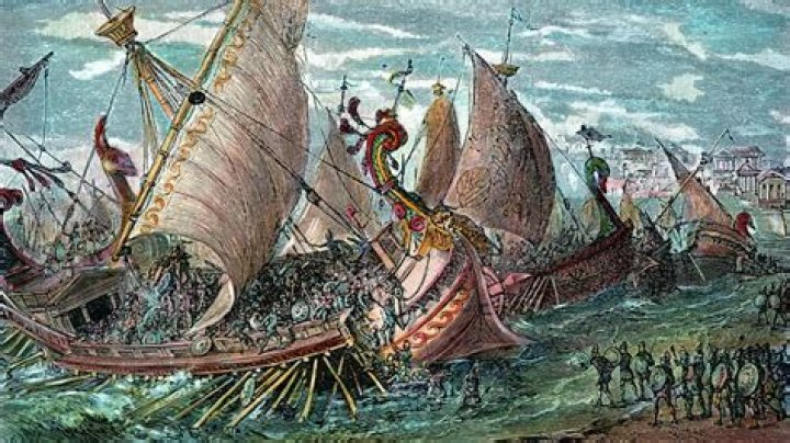Who did Greece fight in two major wars while Pericles was still a child?
