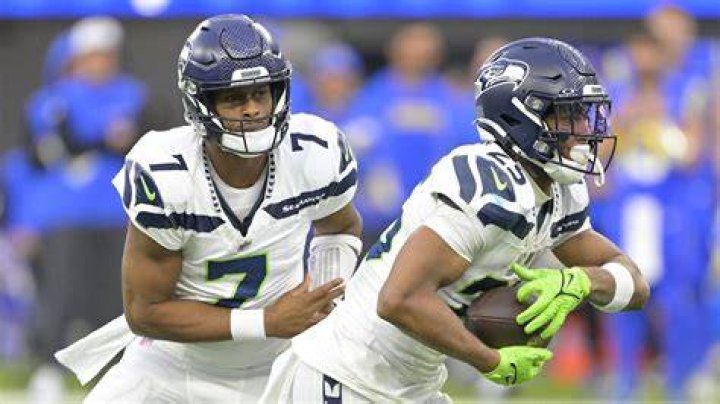 Who did Seahawks pick in Round 2?