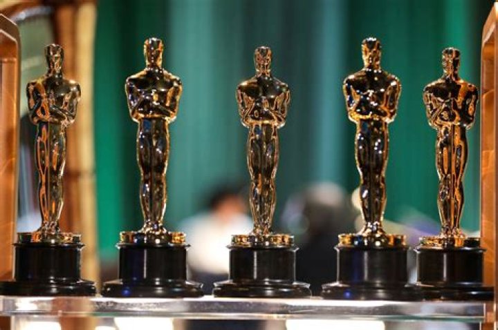 Who got first Oscar award in world?