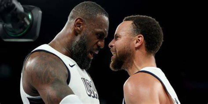 Who is a better scorer LeBron or Durant?