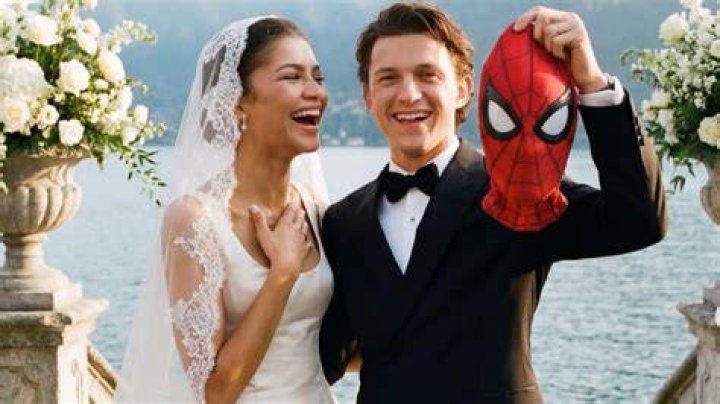 Who is married to Nadia common each?