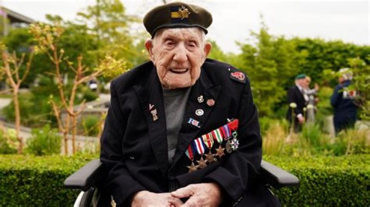 Who is the oldest living veteran?
