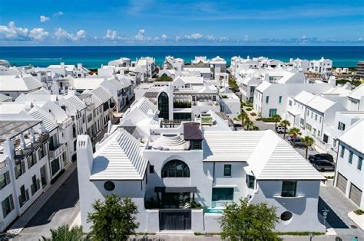 Who owns Alys Beach?