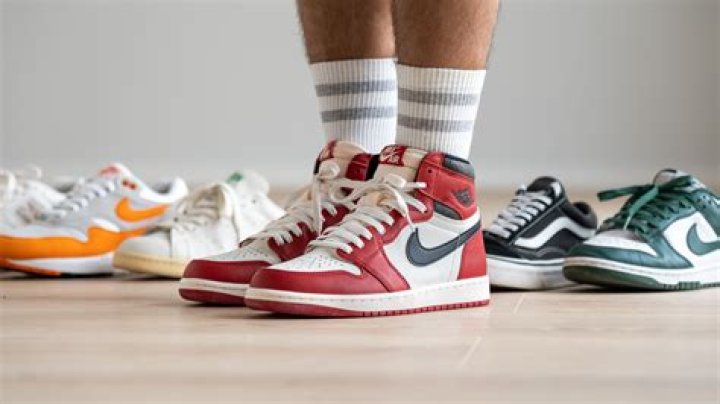 Who owns the most sneakers in the world?