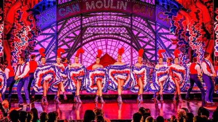Who owns the Moulin Rouge today?