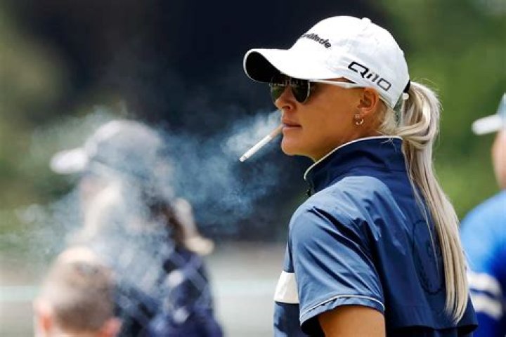 Who smokes on PGA Tour?
