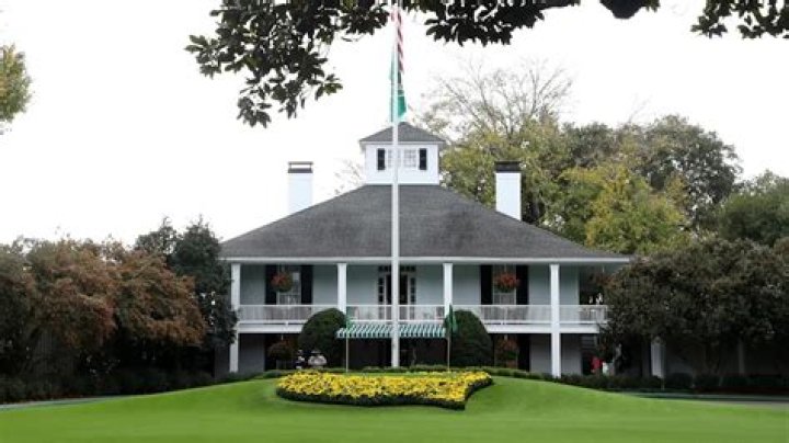 Who stays in the Crow's Nest at Augusta?