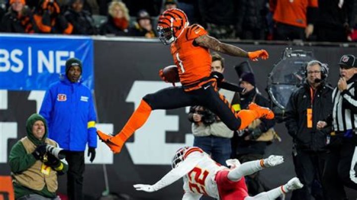 Who was guarding Ja Marr Chase in the Super Bowl?