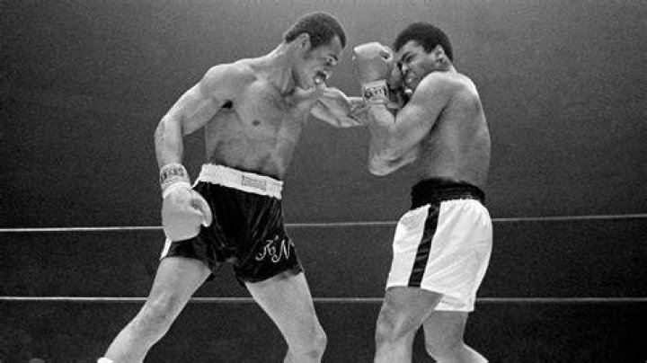 Who won Ken Norton vs Muhammad Ali?