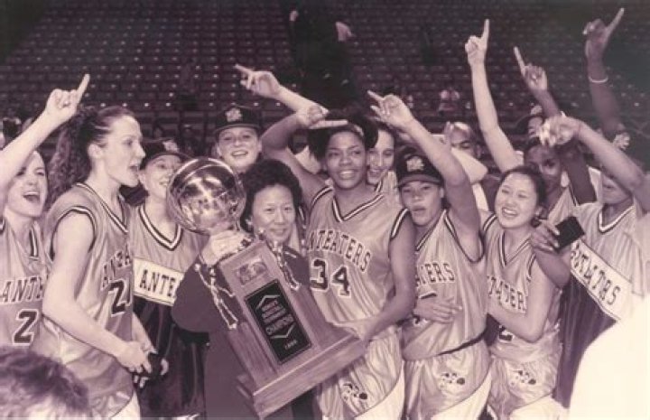 Who won the 1995 basketball national championship?