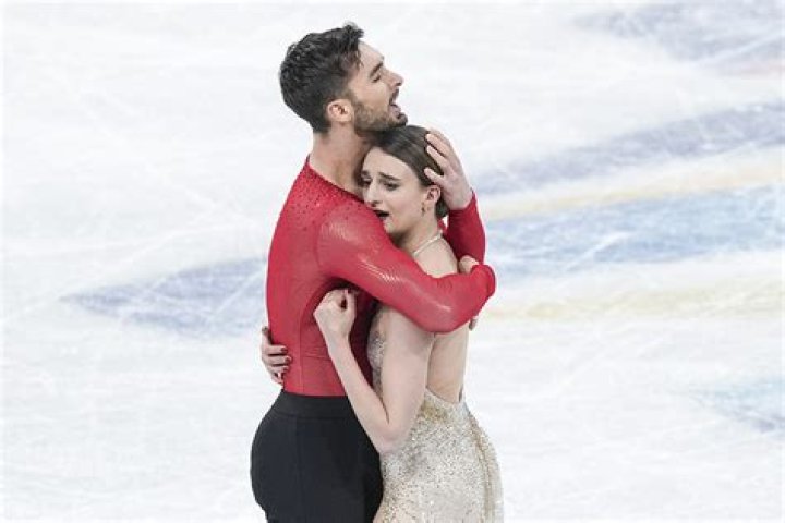 Who won the pair ice dancing?