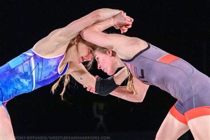 Who won the women's wrestling in Tokyo?