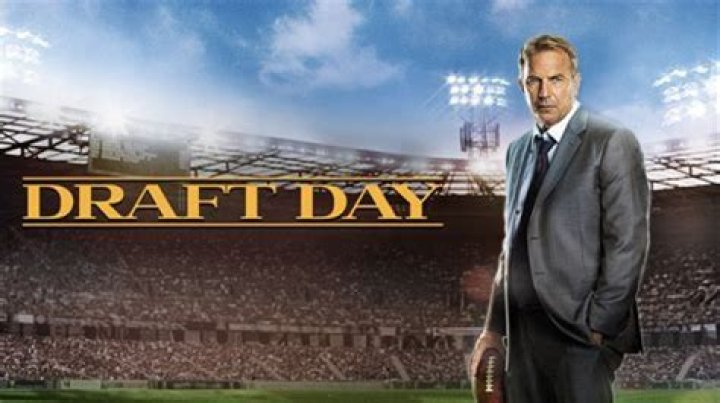 Who wrote the note in the movie draft day?