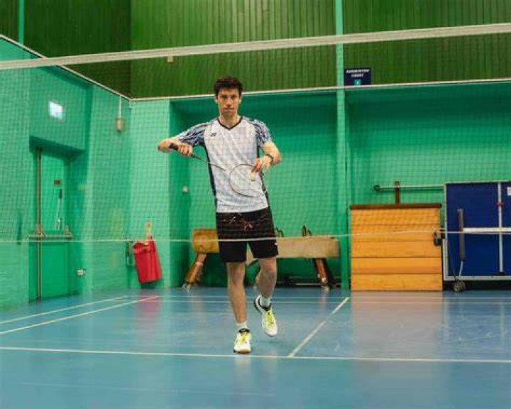 Why do badminton players need flexibility?
