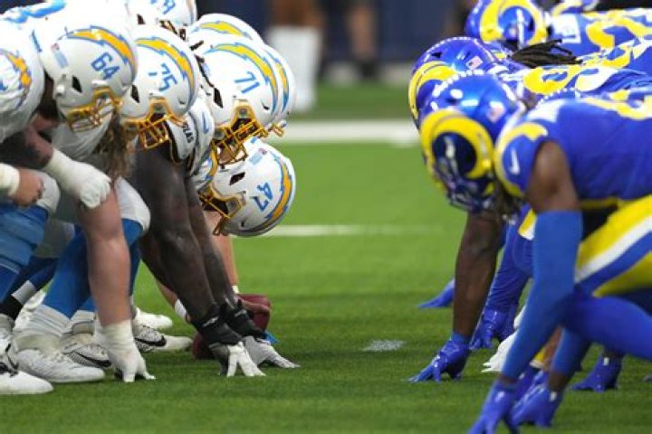 Why does Los Angeles have two football teams?