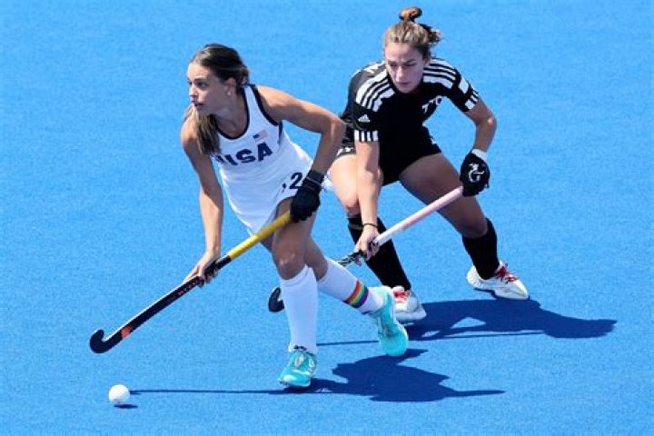 Why field hockey is not popular?