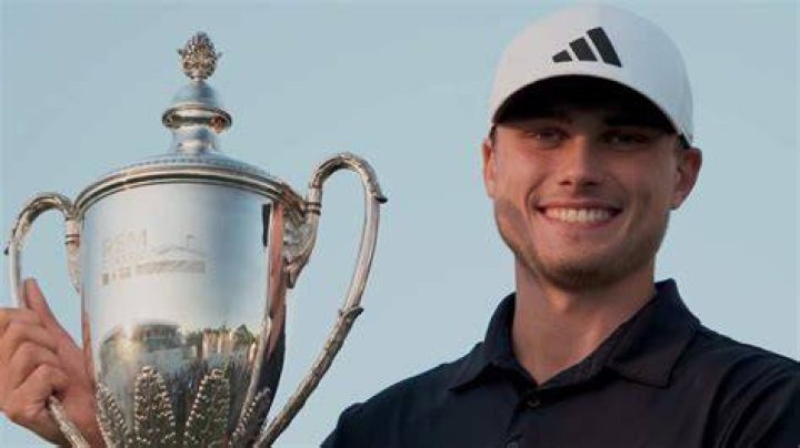 Why was Sabatini disqualified from The RSM Classic?